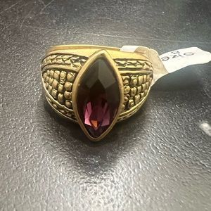 Vintage 18kGE ring reproduction with purple stone size 8